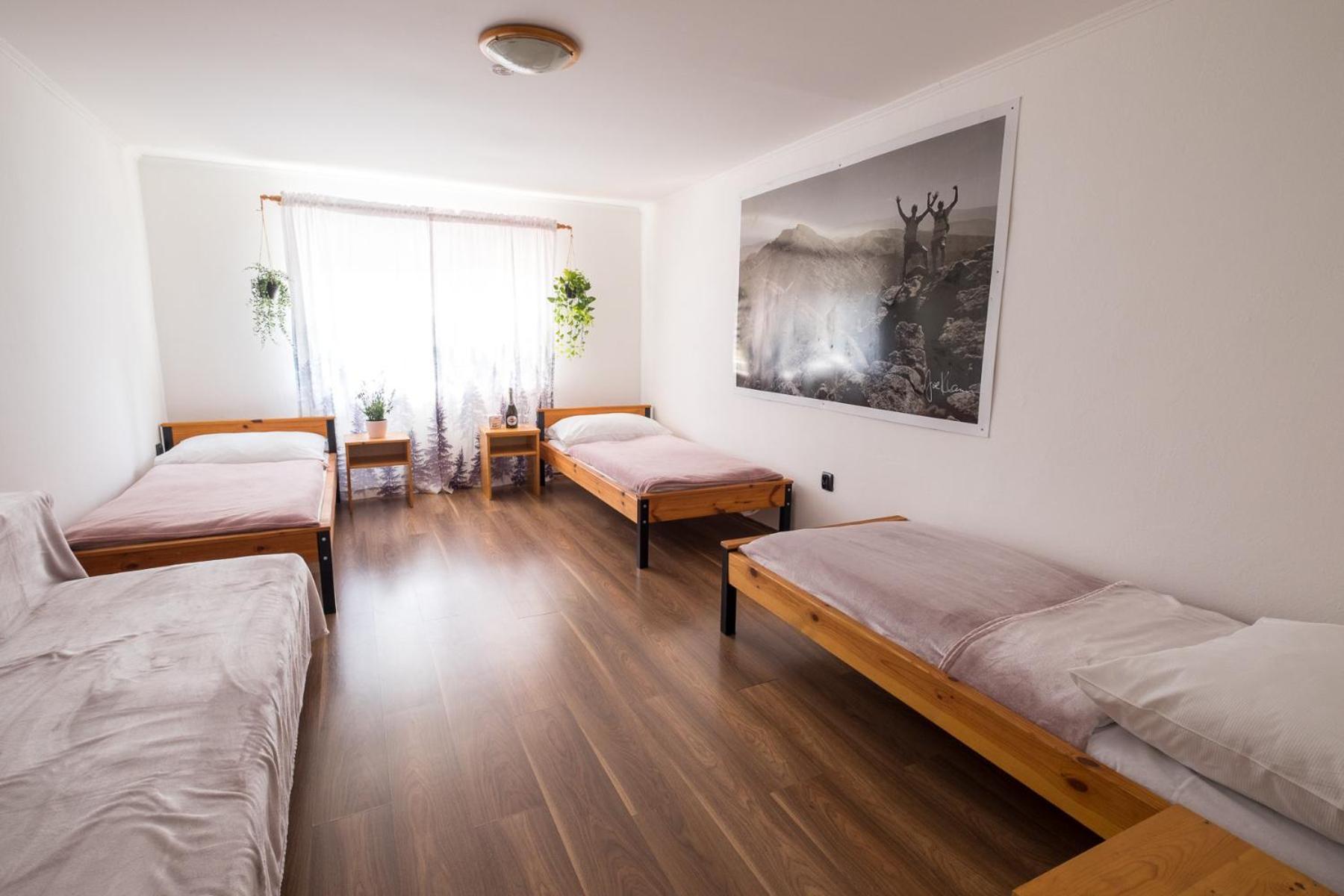 Bystra 94 Profibikers Hotell Exteriör bild