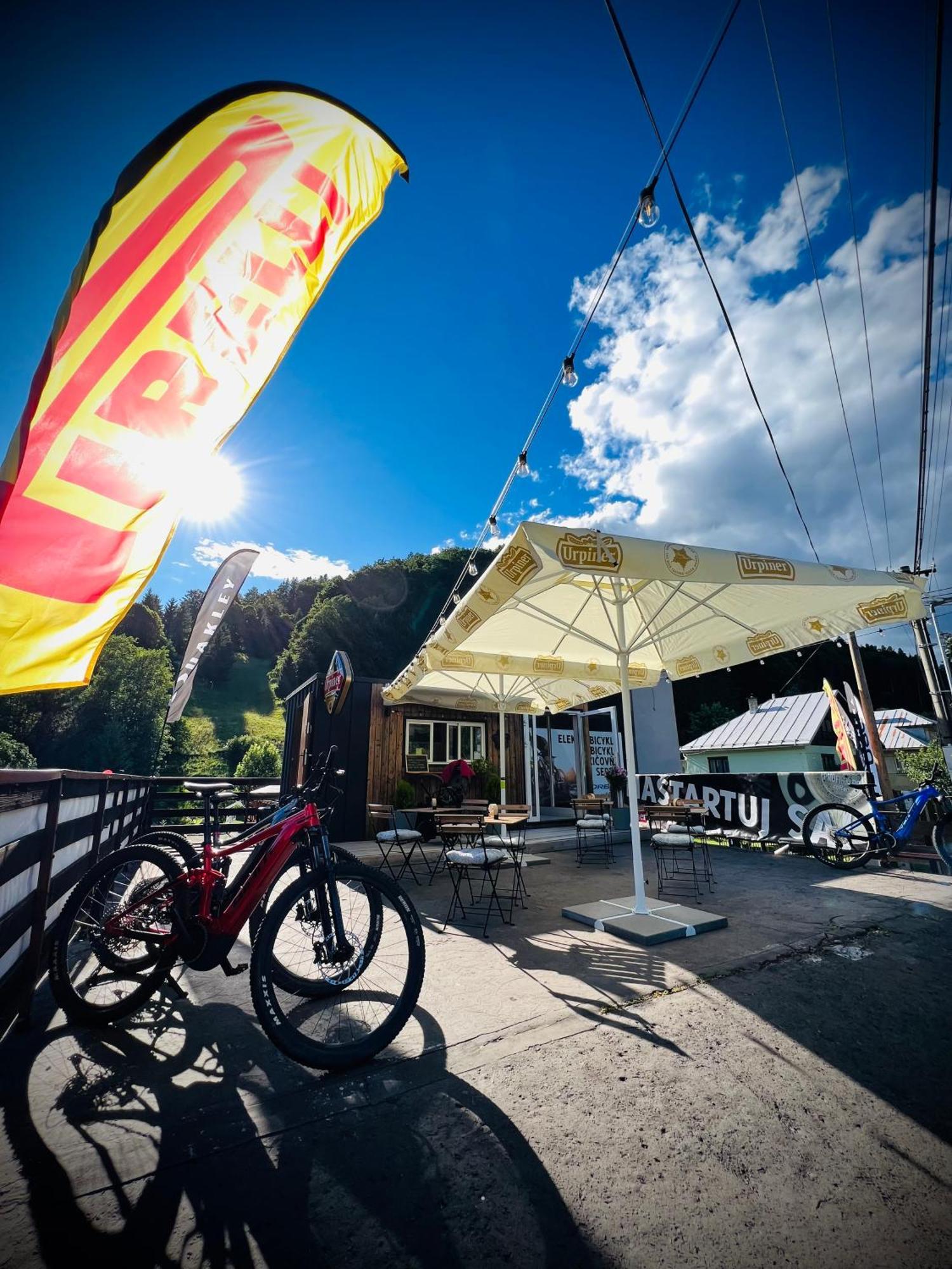 Bystra 94 Profibikers Hotell Exteriör bild