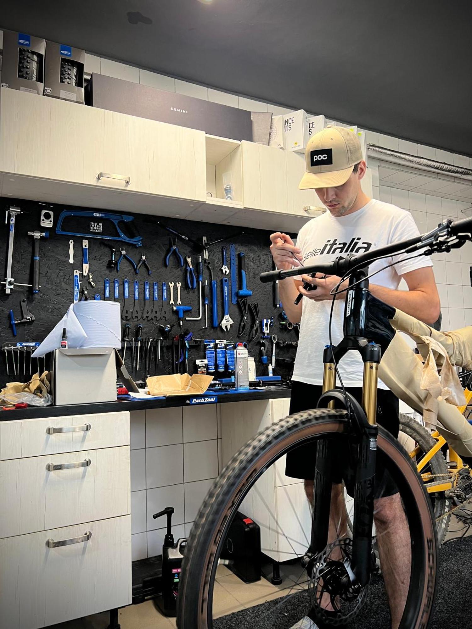 Bystra 94 Profibikers Hotell Exteriör bild