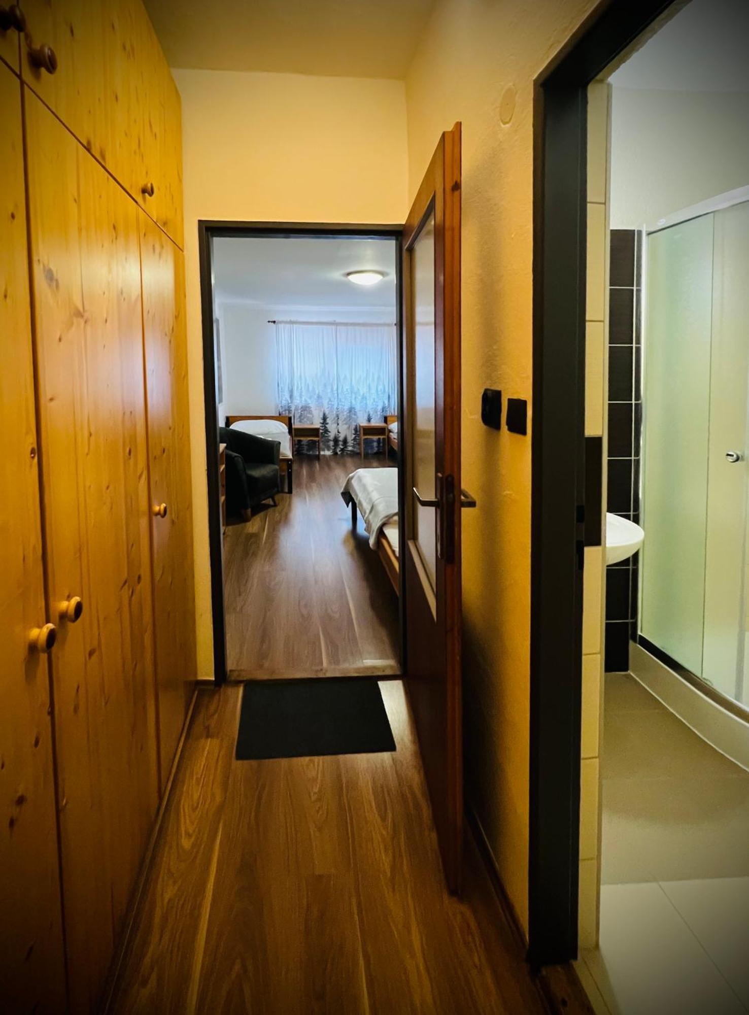 Bystra 94 Profibikers Hotell Exteriör bild