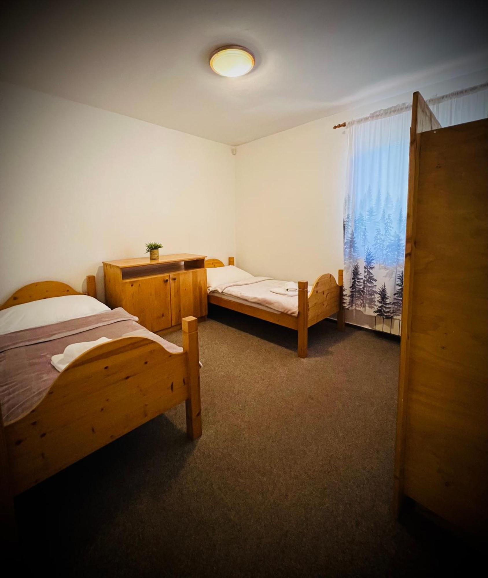 Bystra 94 Profibikers Hotell Exteriör bild