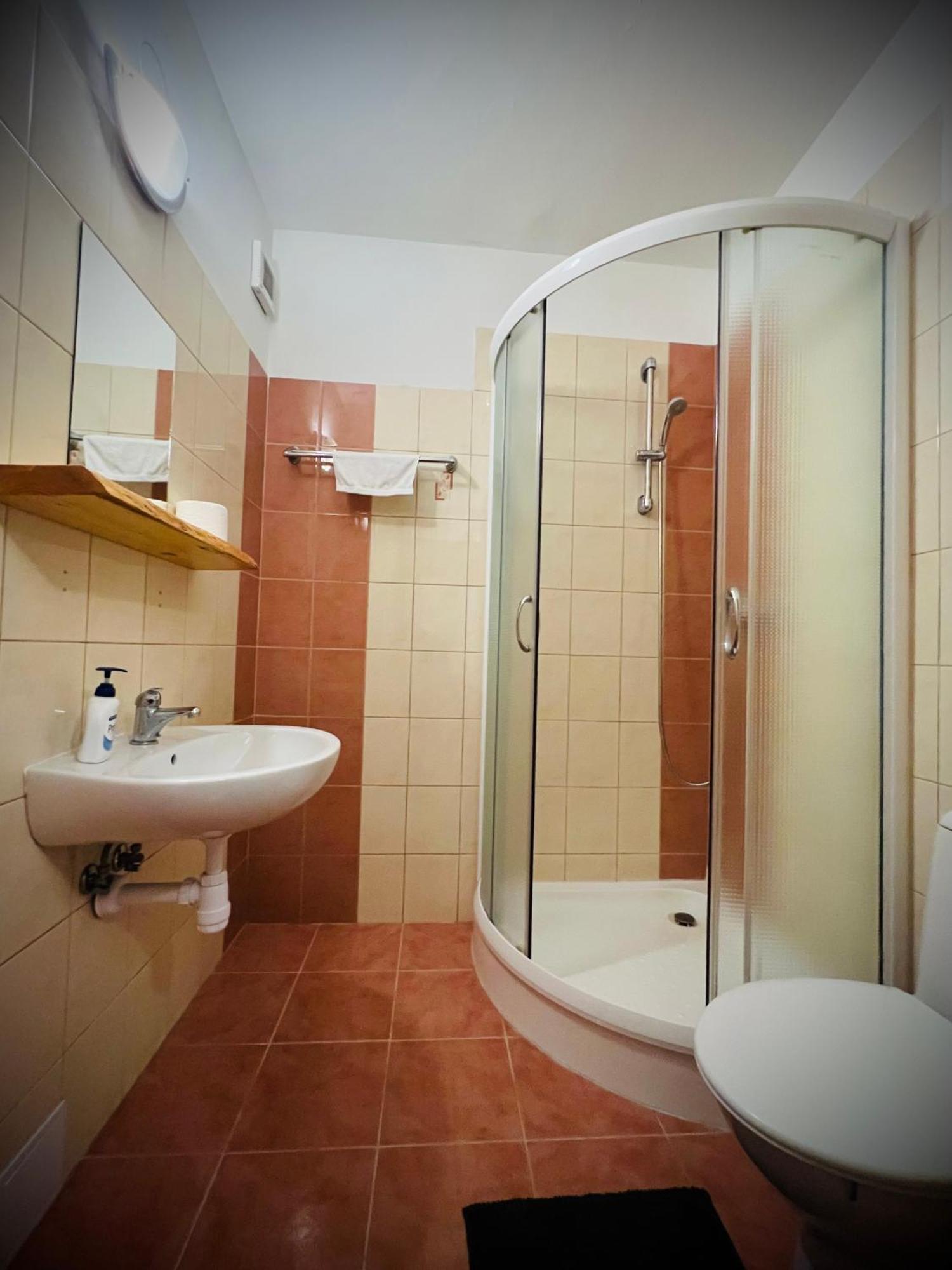 Bystra 94 Profibikers Hotell Exteriör bild