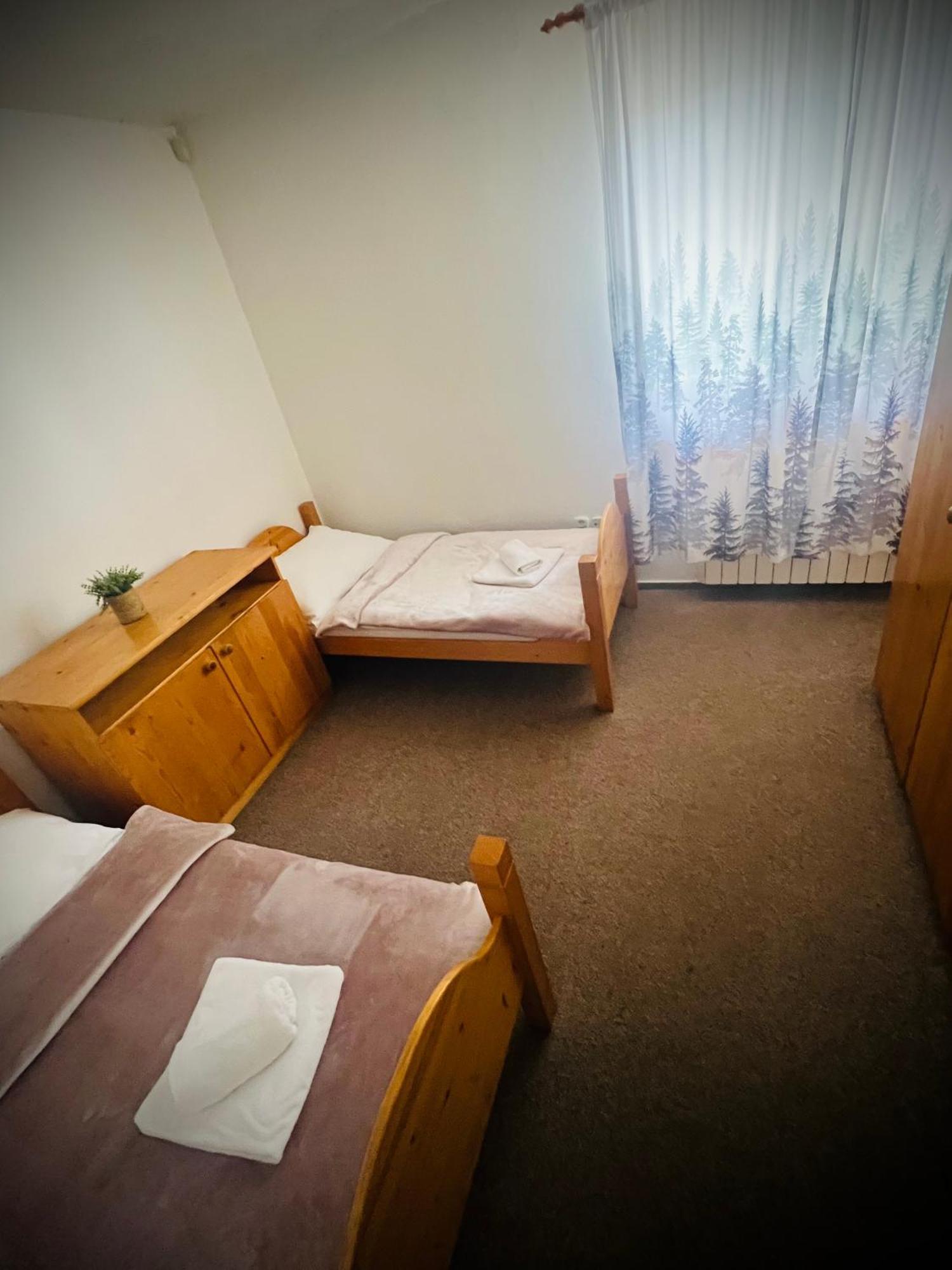 Bystra 94 Profibikers Hotell Exteriör bild