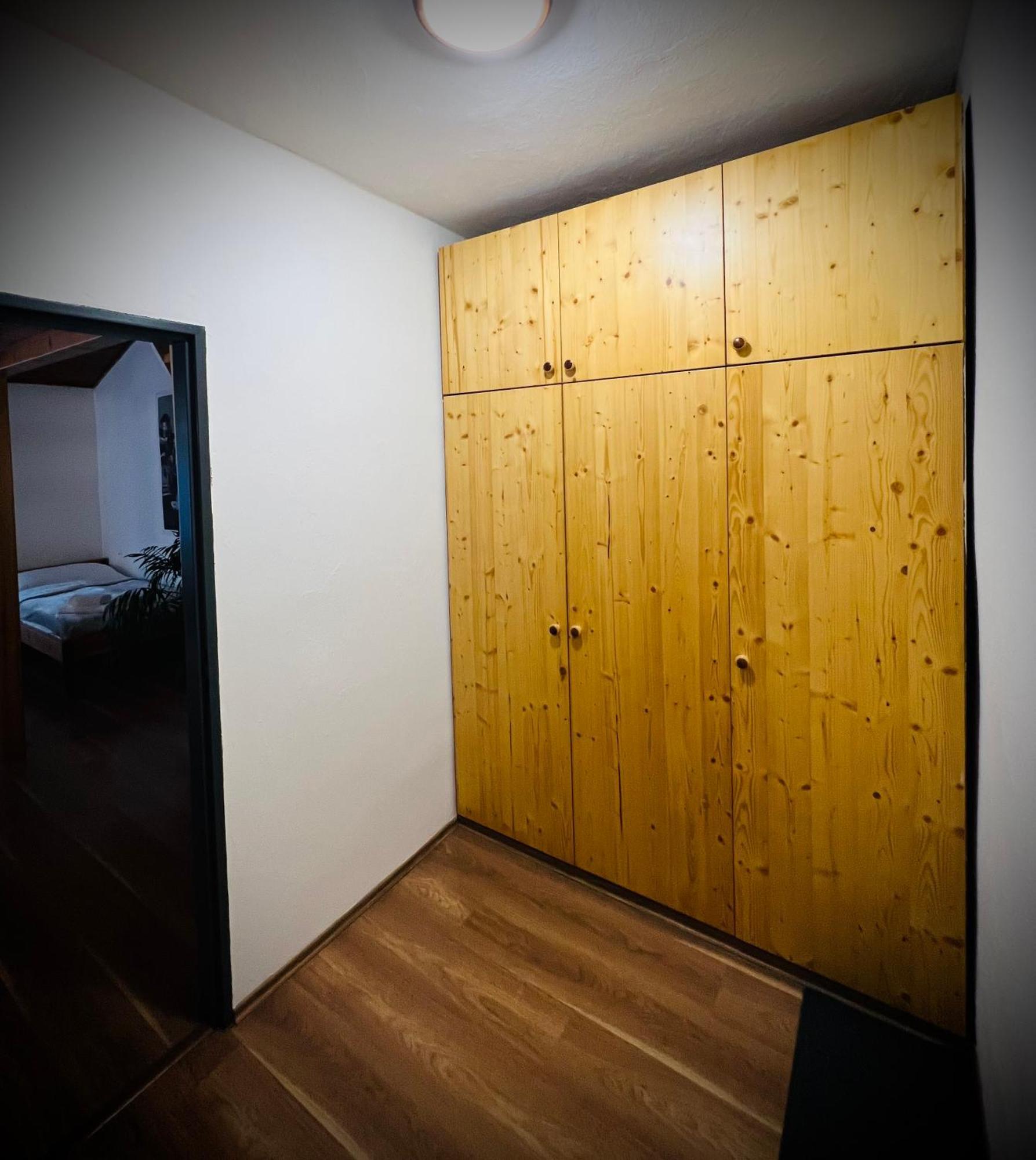 Bystra 94 Profibikers Hotell Exteriör bild